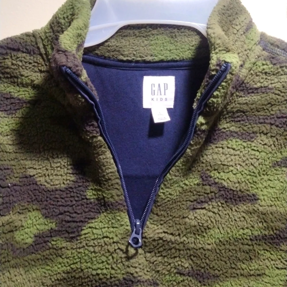 Gap, Boys Sherpa Zip Camouflage Fleece Jacket , Size L(10) - Good condition